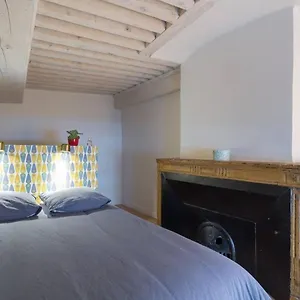 Character 6 People - Center Appartement
